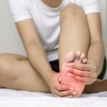 Fascitis plantar: qué es, cómo saber si la tienes y cómo aliviarla